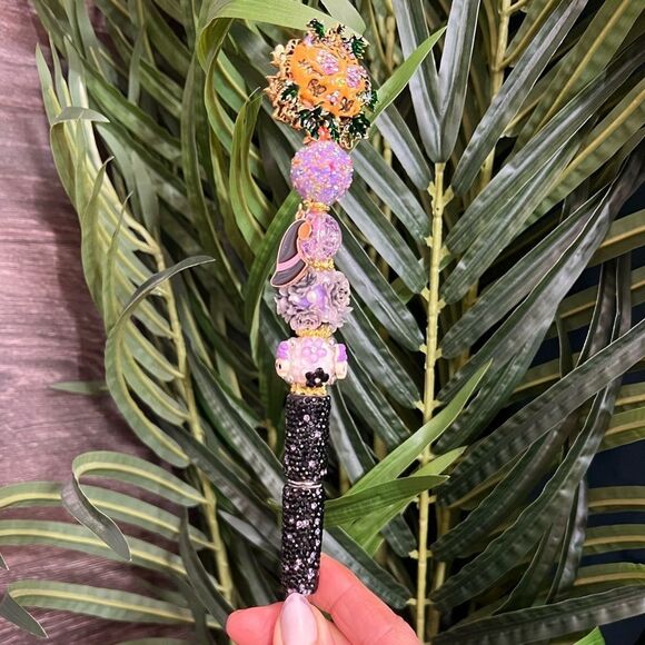 Halloween Hand-Made Custom Extended Beaded Pen with Large Fancy Jack-O-Lantern. - Picture 6 of 9